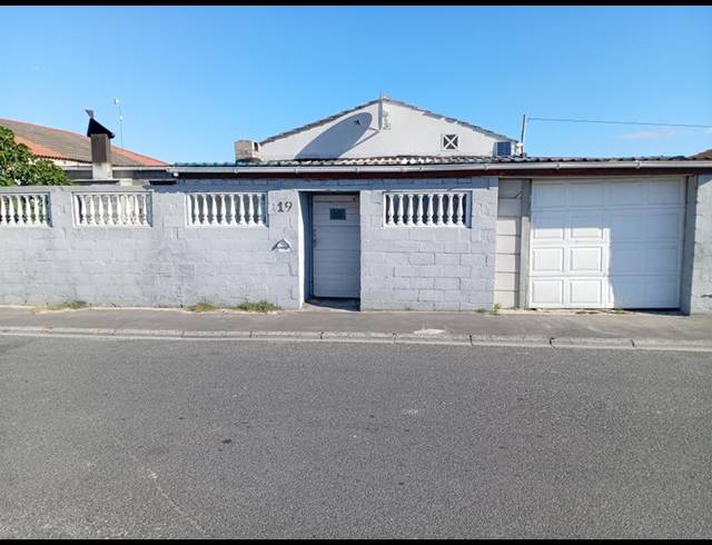 5 BEDROOM HOUSE FOR SALE IN WELTEVREDEN VALLEY